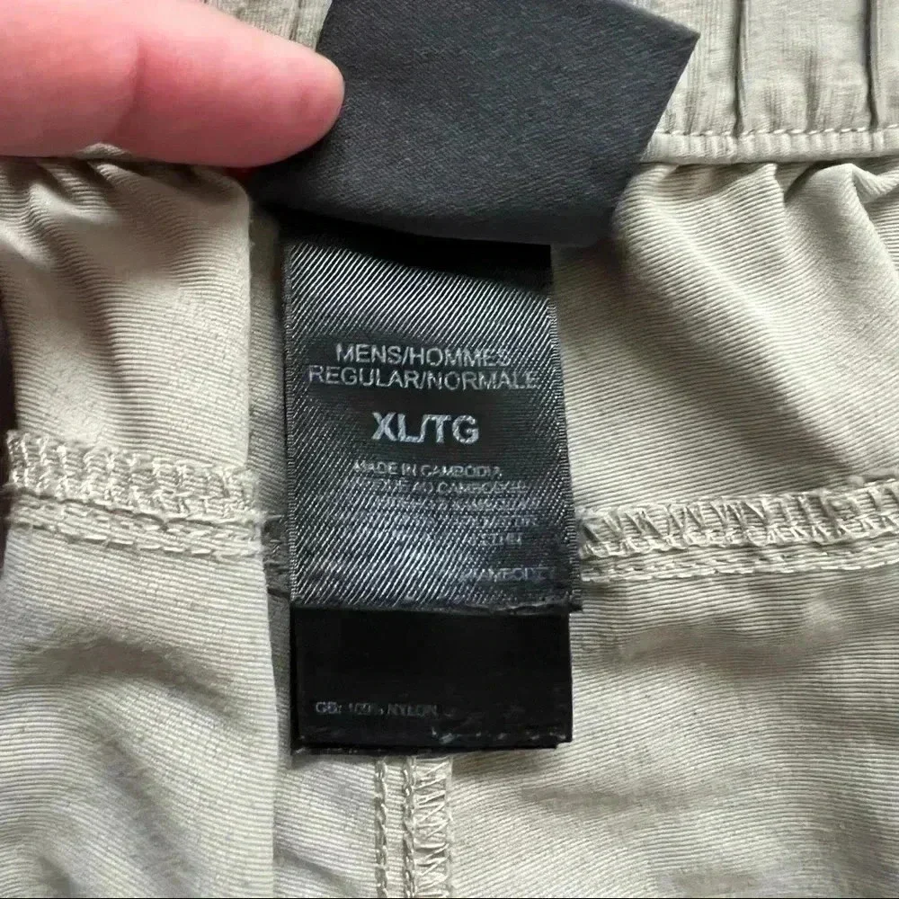 The North Face Paramount Peak Convertible Shorts Tan Men’s Size XL Style# AJFB